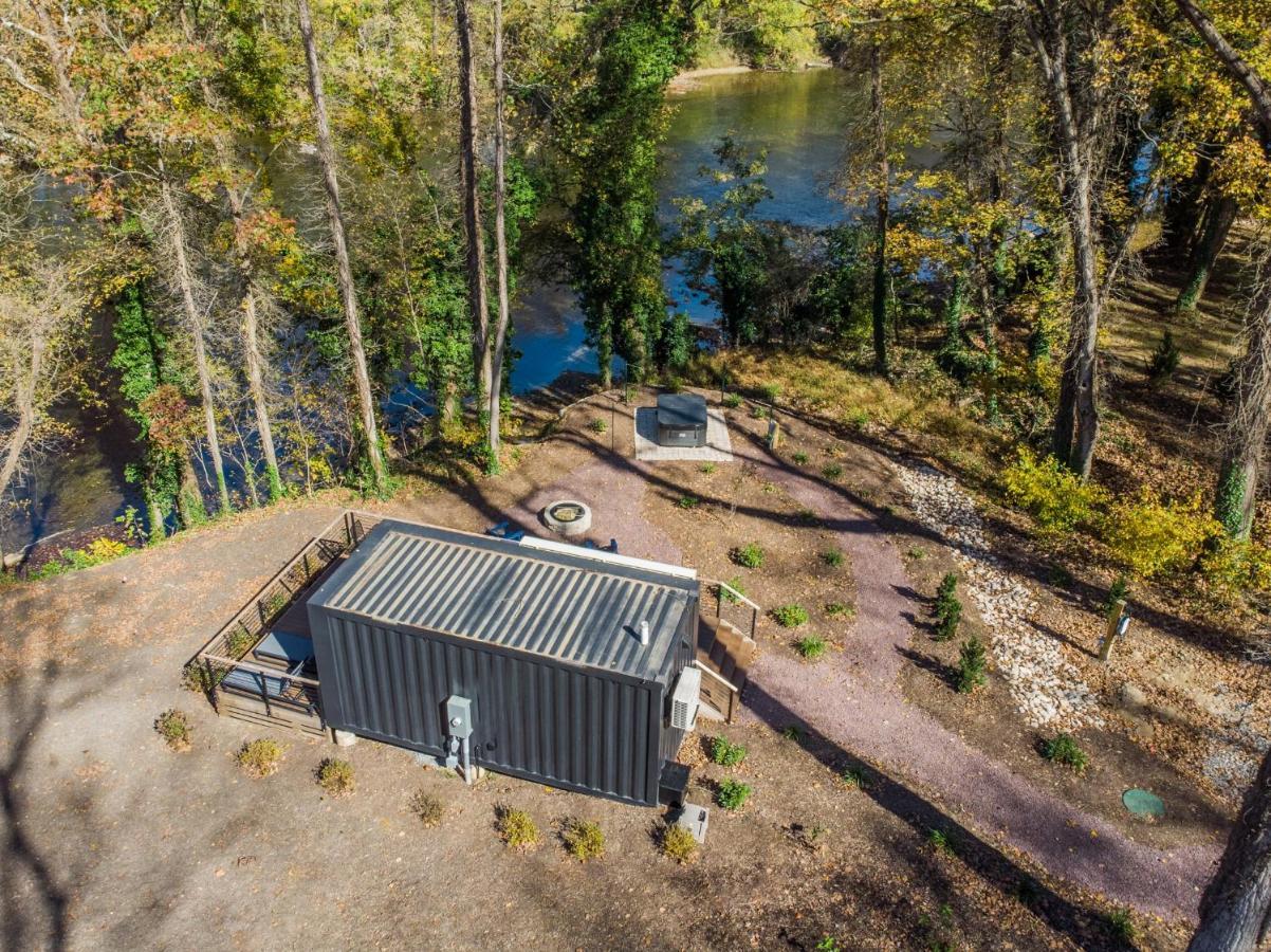Riverside Tiny Cabin W Hot Tub, Fire Pit, & Kayaks Rileyville Экстерьер фото