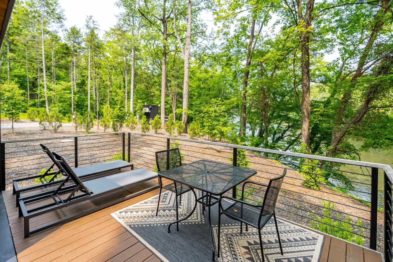 Riverside Tiny Cabin W Hot Tub, Fire Pit, & Kayaks Rileyville Экстерьер фото